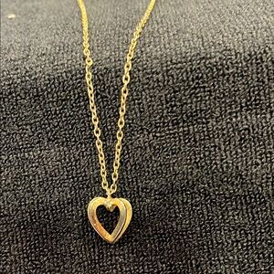 Delicate Gold Necklace with Heart Pendant